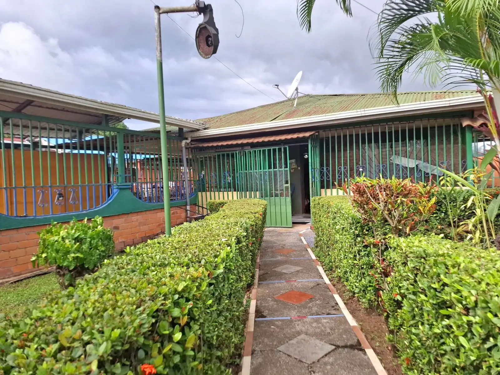 Strategically Located Home with Large Lot & Investment Potential in Herradura - image 2