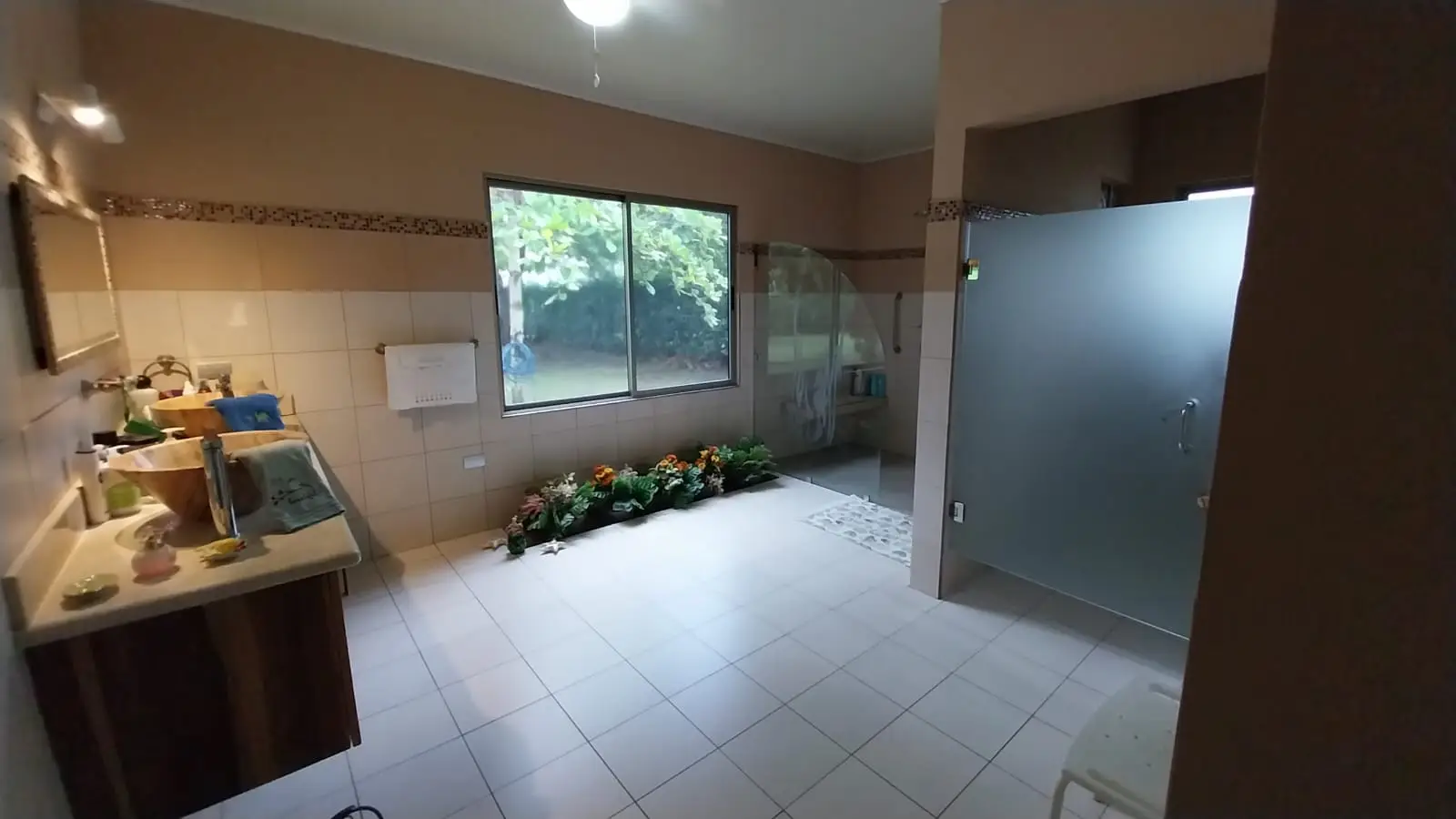 Luxury 5-Bed Home in Punta Leona (Gated Community) - image 14