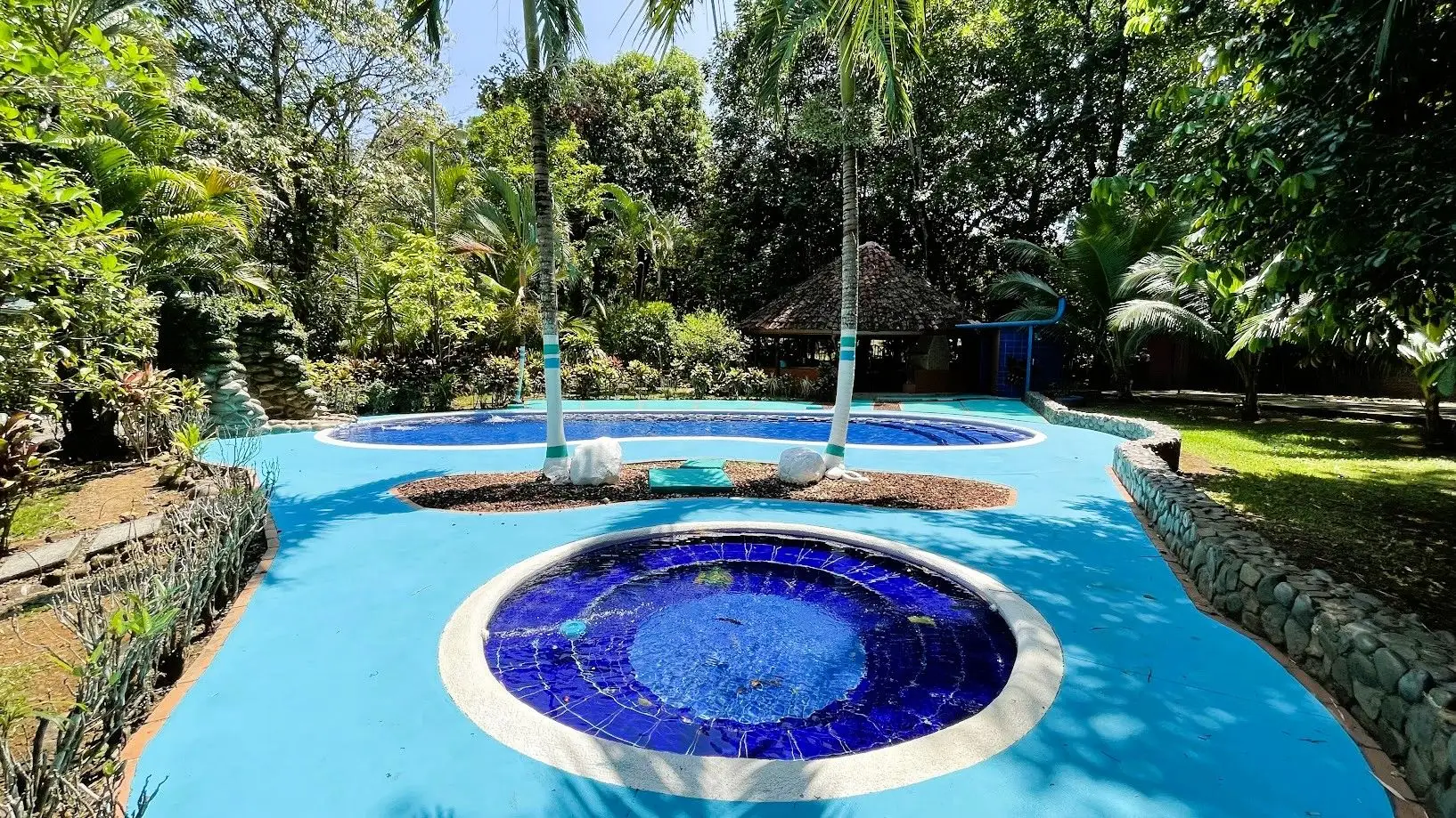 HOUSE WITH A POOL FOR SALE IN SAN MATEO, ALAJUELA - image 2