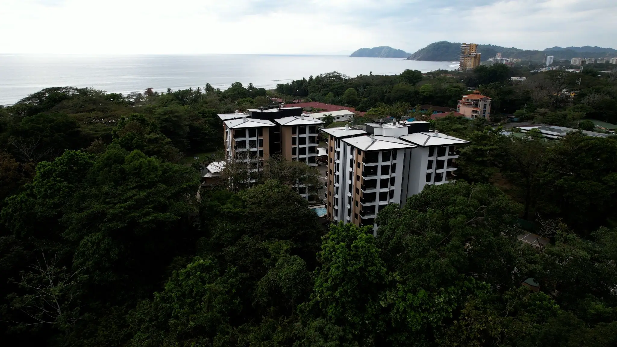 Modern 3-Bedroom Condo in Jacó's  Torres del Mar - image 10