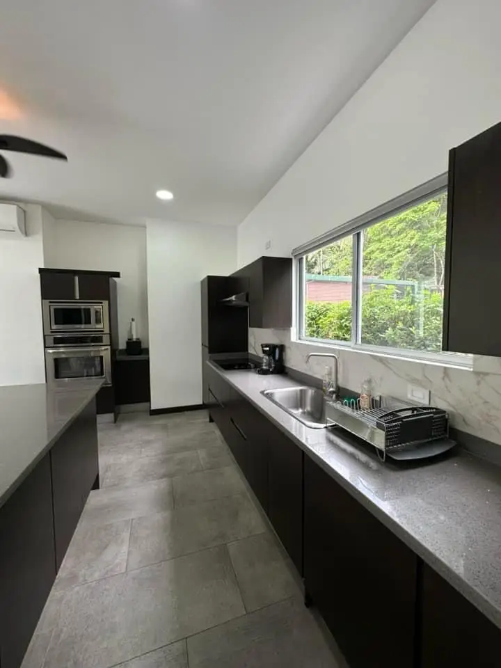 Beautiful Villa with pool in El Residencial Bambu, Puntaleona - image 9