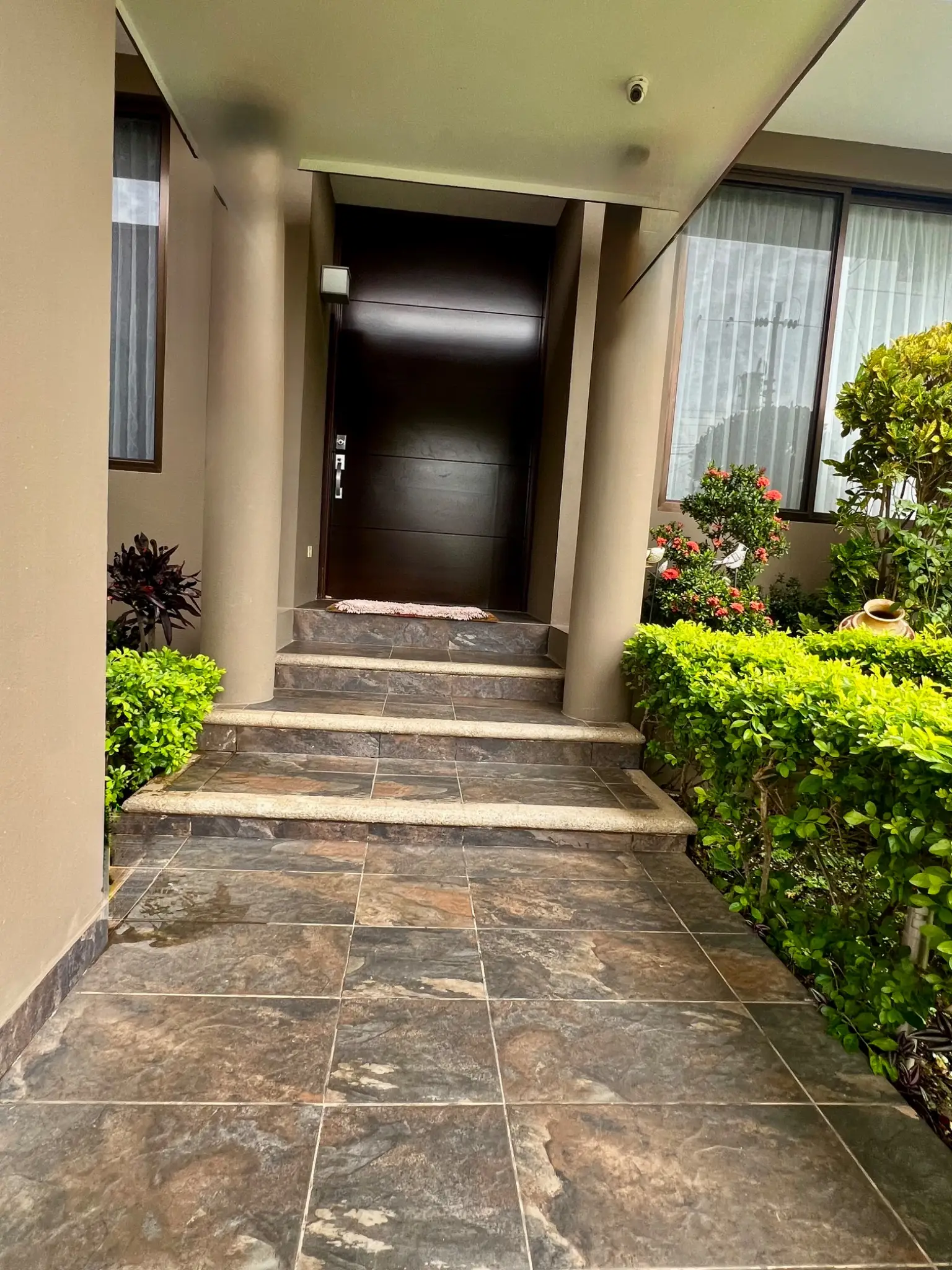 Modern Home in La Garita – Residencial El Bosque - image 9
