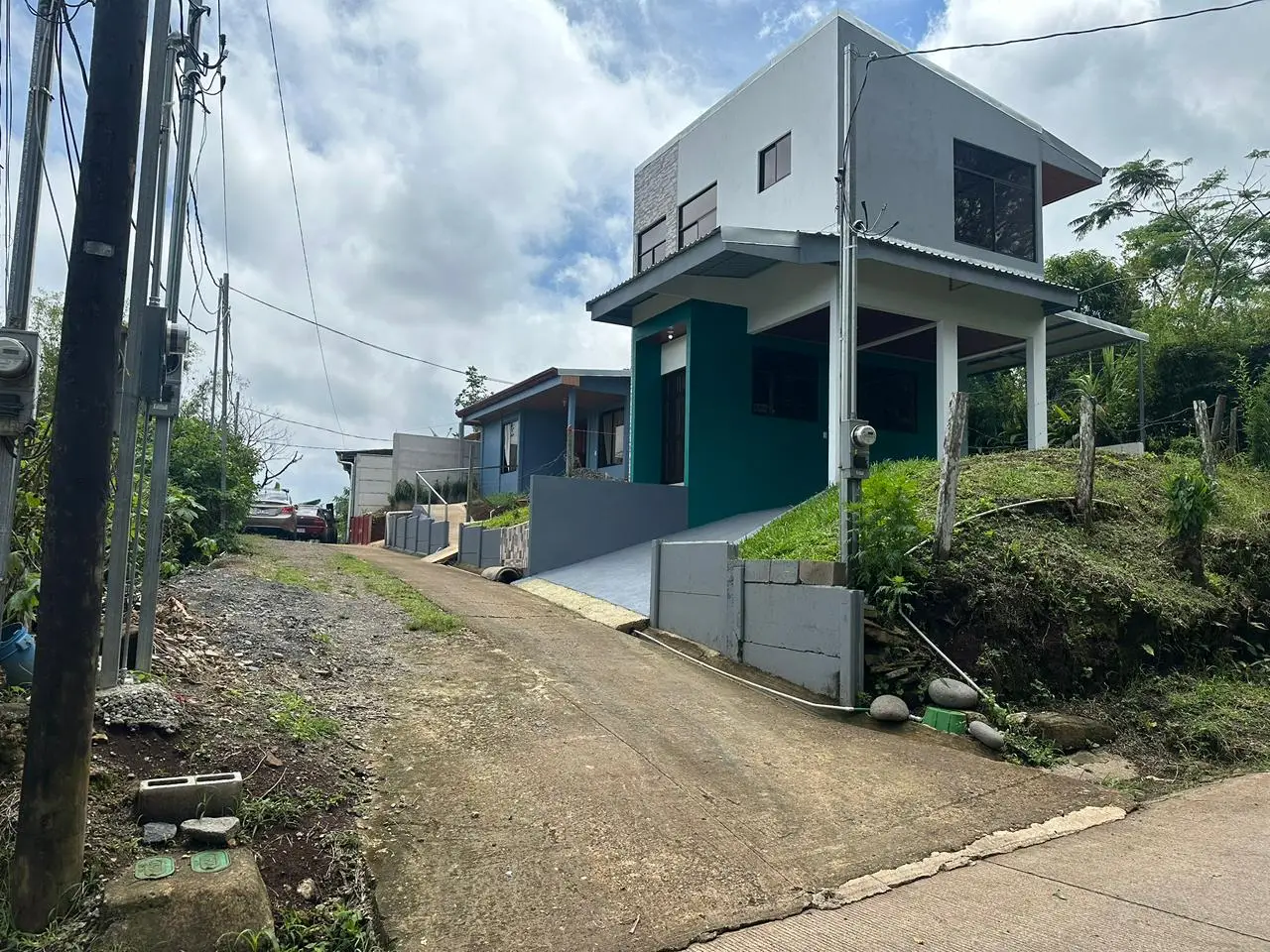 Live or invest in Puriscal. Brand-new home, secure investment. - image 1