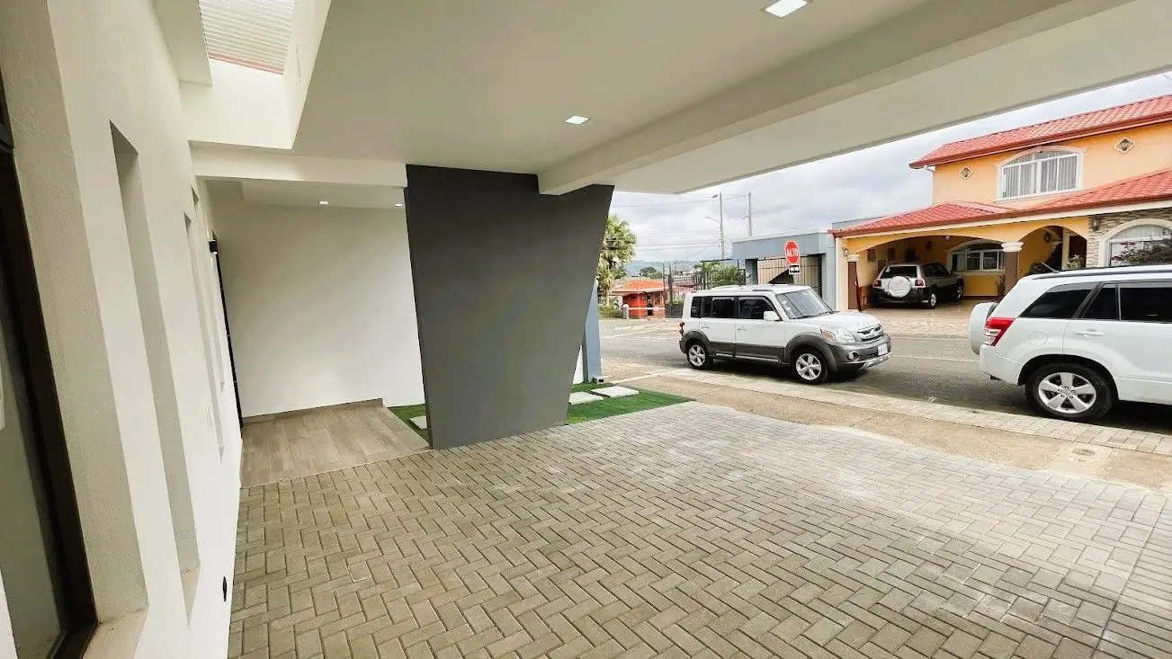 BEAUTIFUL HOUSE FOR SALE IN SAN RAMON, ALAJUELA - image 3