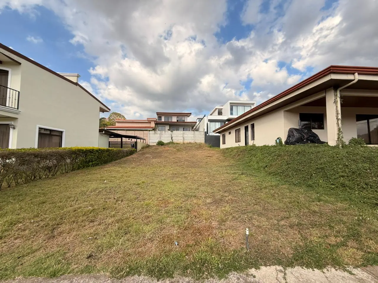 Palmares, Alajuela: Build Your Dream Home on This 250sqm Lot - image 9