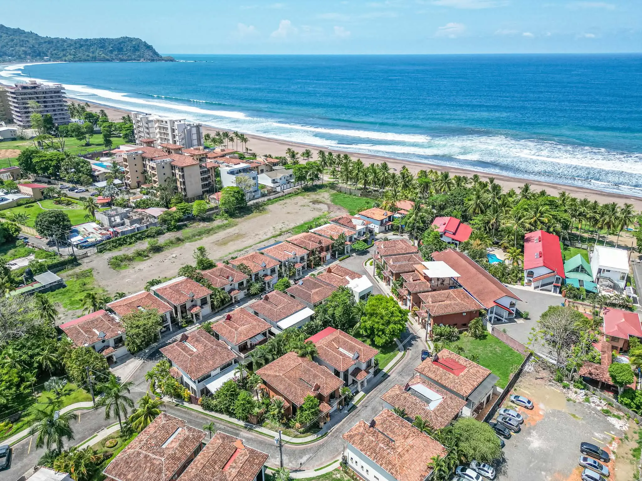 Rare Opportunity in Jacó’s Only Oceanfront Gated Home Community - image 11