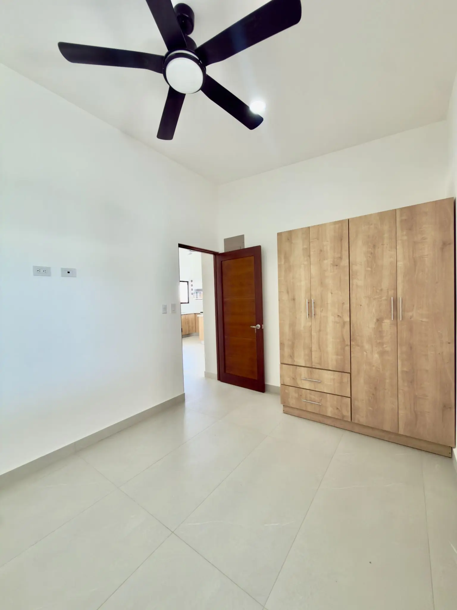 Beautiful property in the Arenas Residential Complex. - image 12