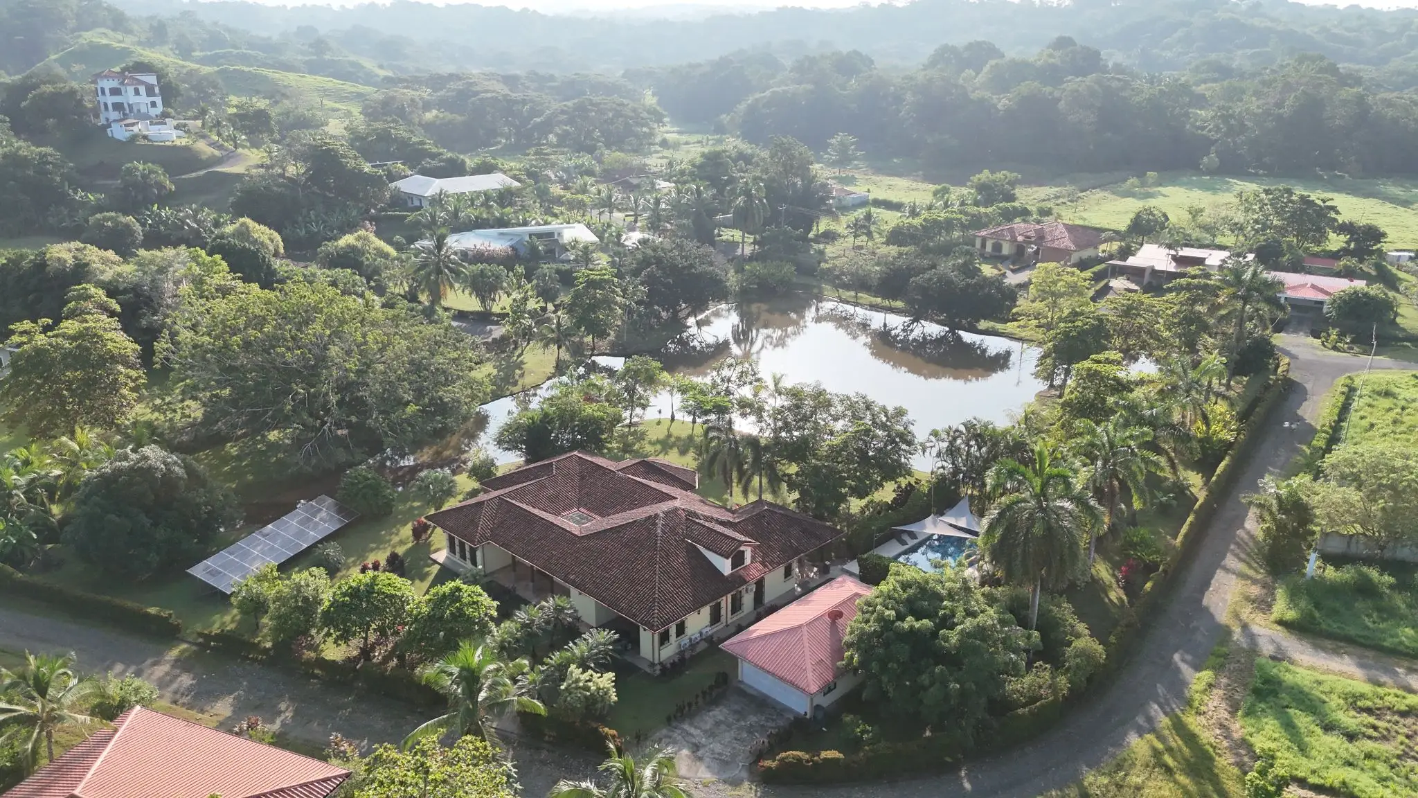Tropical Luxury Estate with Private Lake, Pool & Prime Location Near Costa Rica’s Best Beaches” - image 6