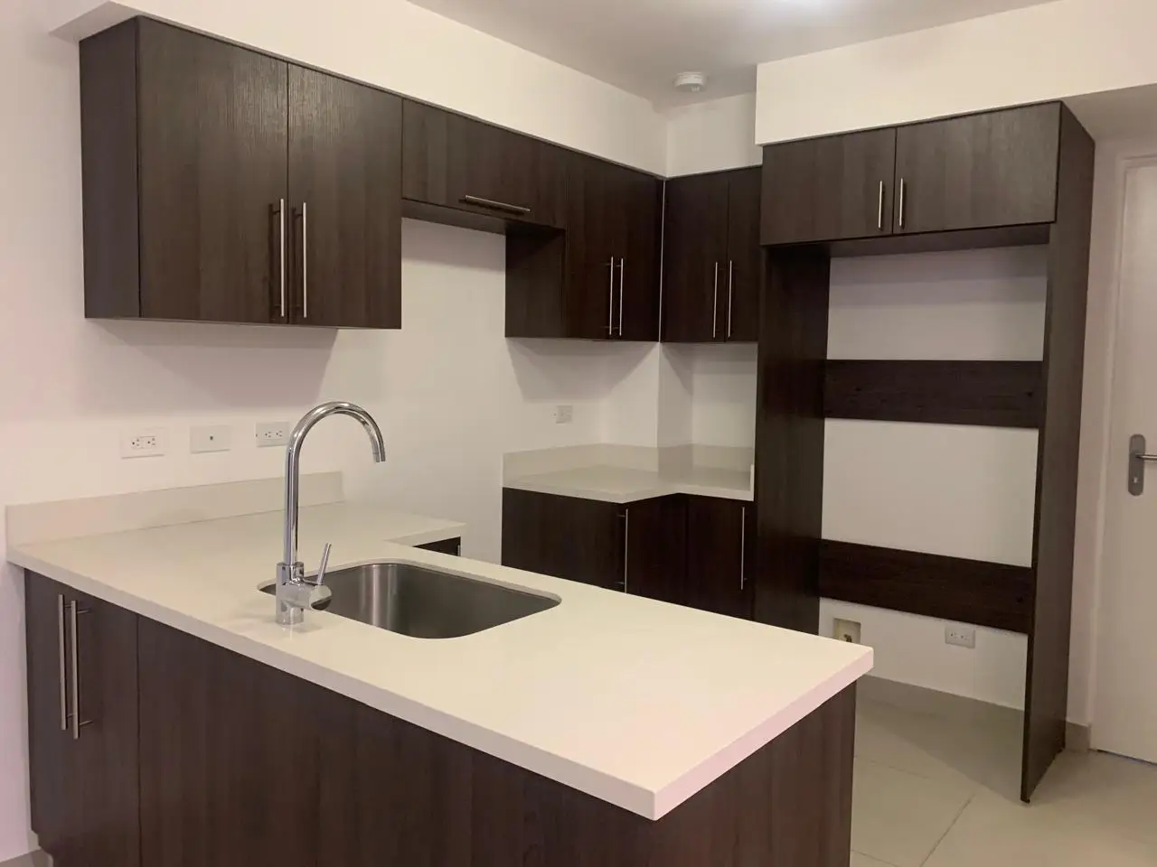 Modern 2-Bed, 2-Bath Apartment in San Pablo, Heredia with Balcony & Open Concept - image 6