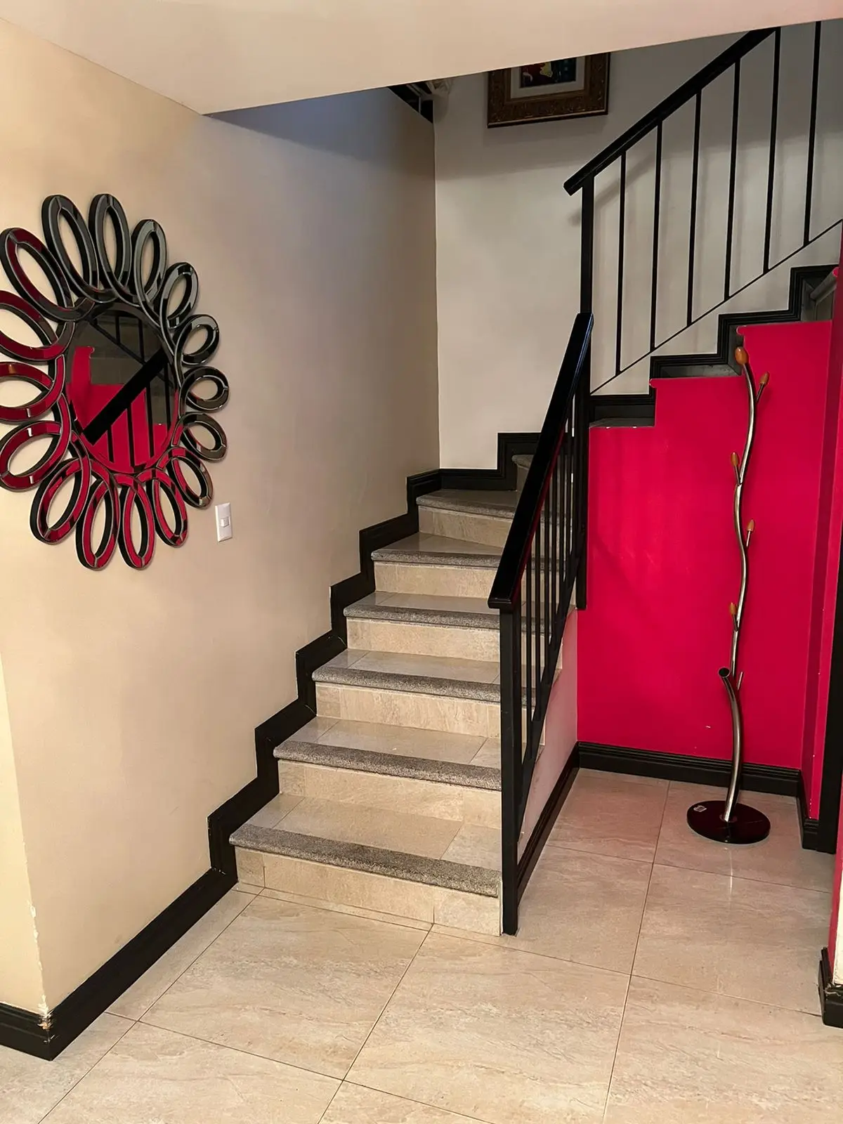 Santa Ana: 3-Bed Townhouse in Gated Community - Rent! - image 5