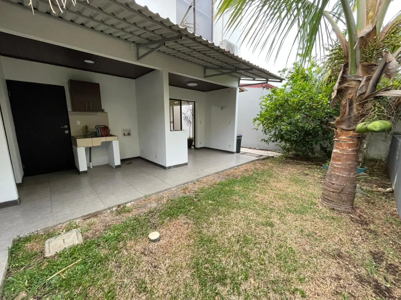 Sleek Modern 4-Bedroom House in Grecia, Alajuela with Ocean Views & Jacuzzi - image 7