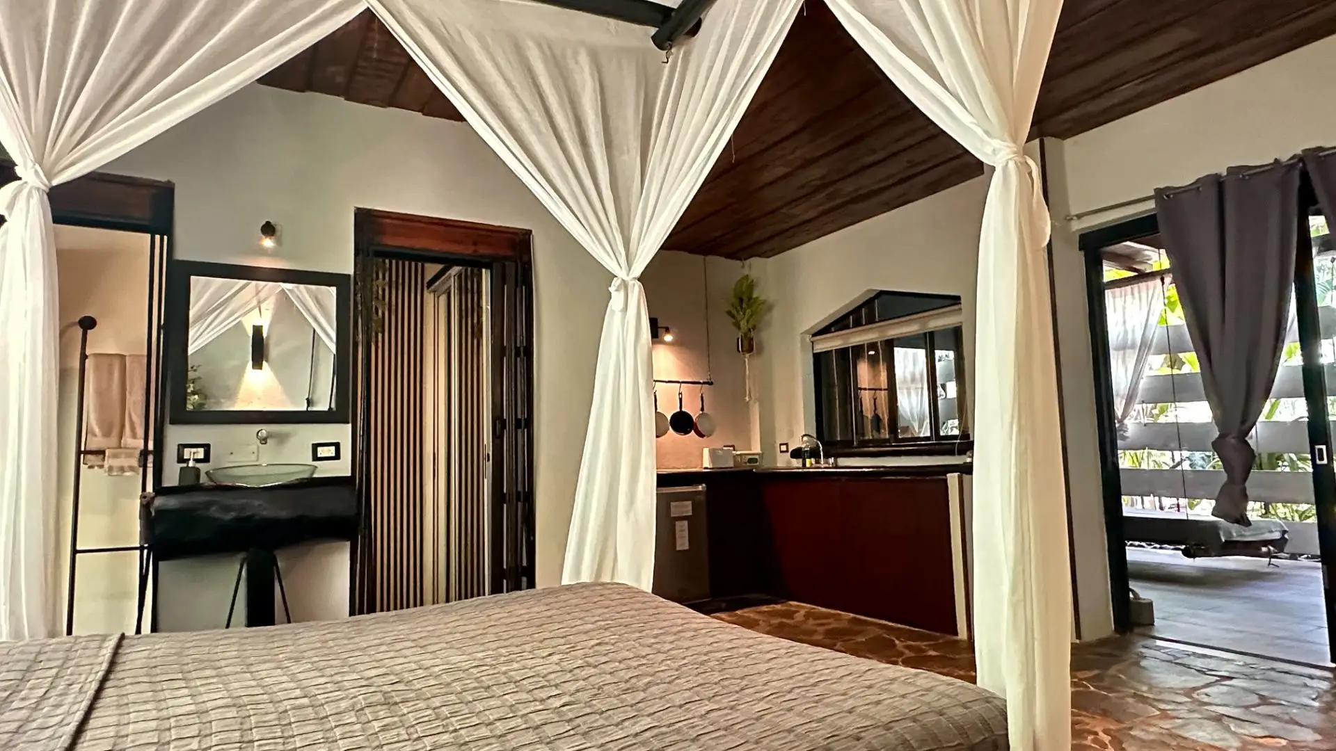 Eco Chic Multi Unit buildingin the Hills of Santa Teresa - image 9