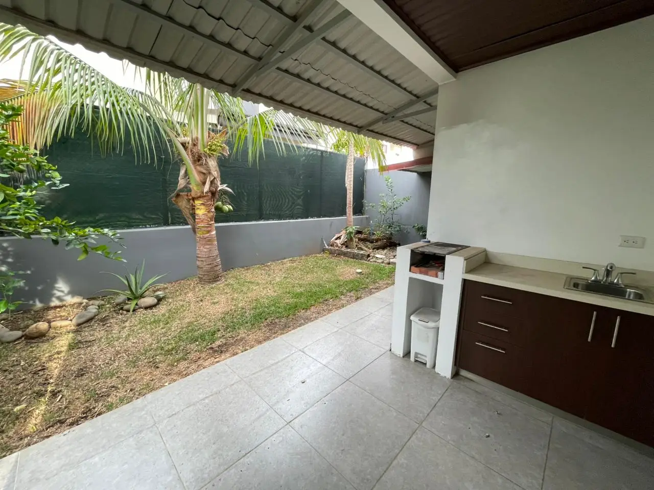 Sleek Modern 4-Bedroom House in Grecia, Alajuela with Ocean Views & Jacuzzi - image 13