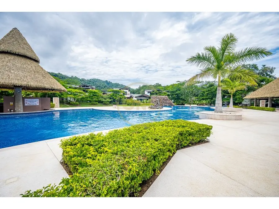 Modern 4-Bedroom House in Jacó: New Build with Spacious Living & Outdoor Oasis - image 2