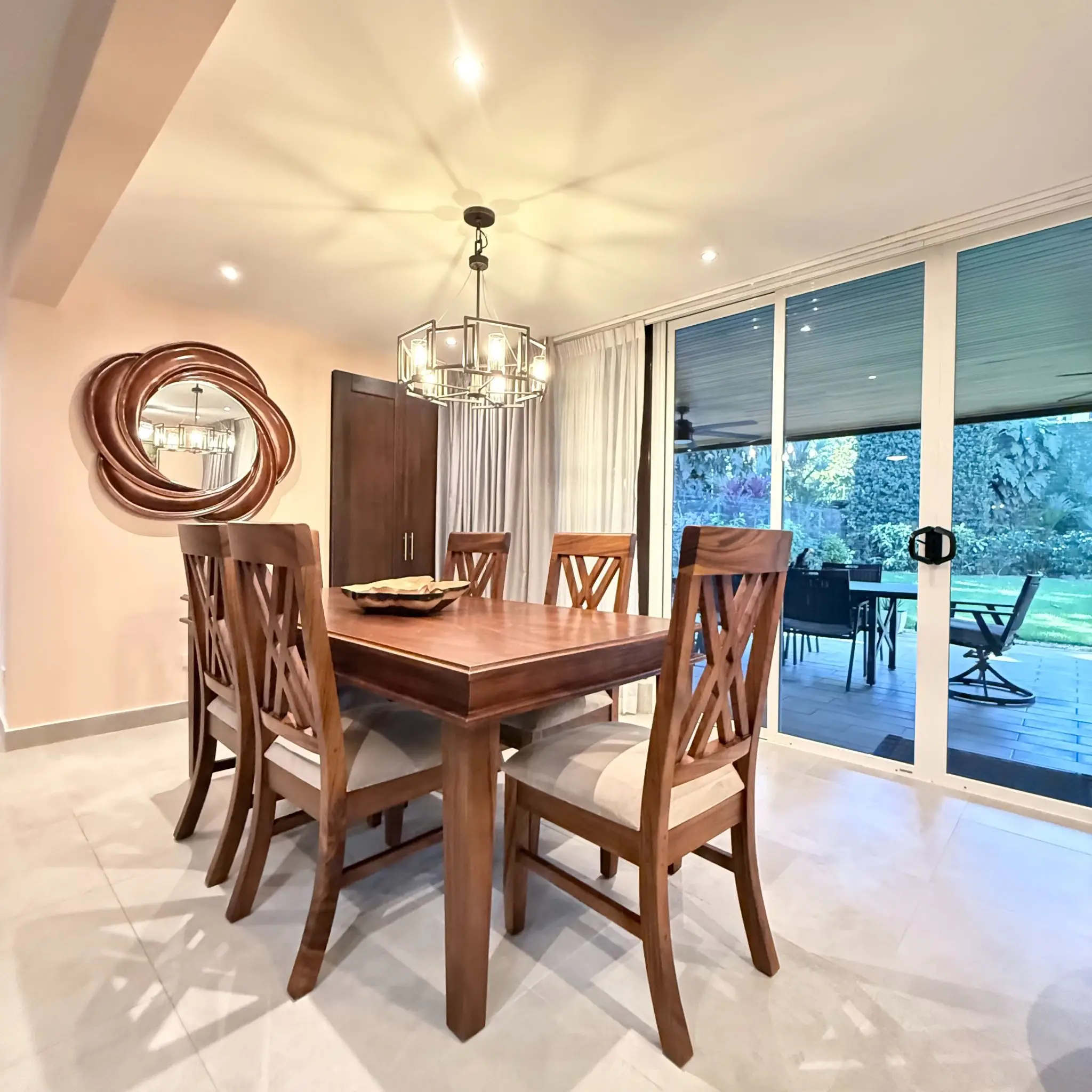 Unique Oversized Lot Home in Ciudad del Mar with 4 Covered Parking - image 6