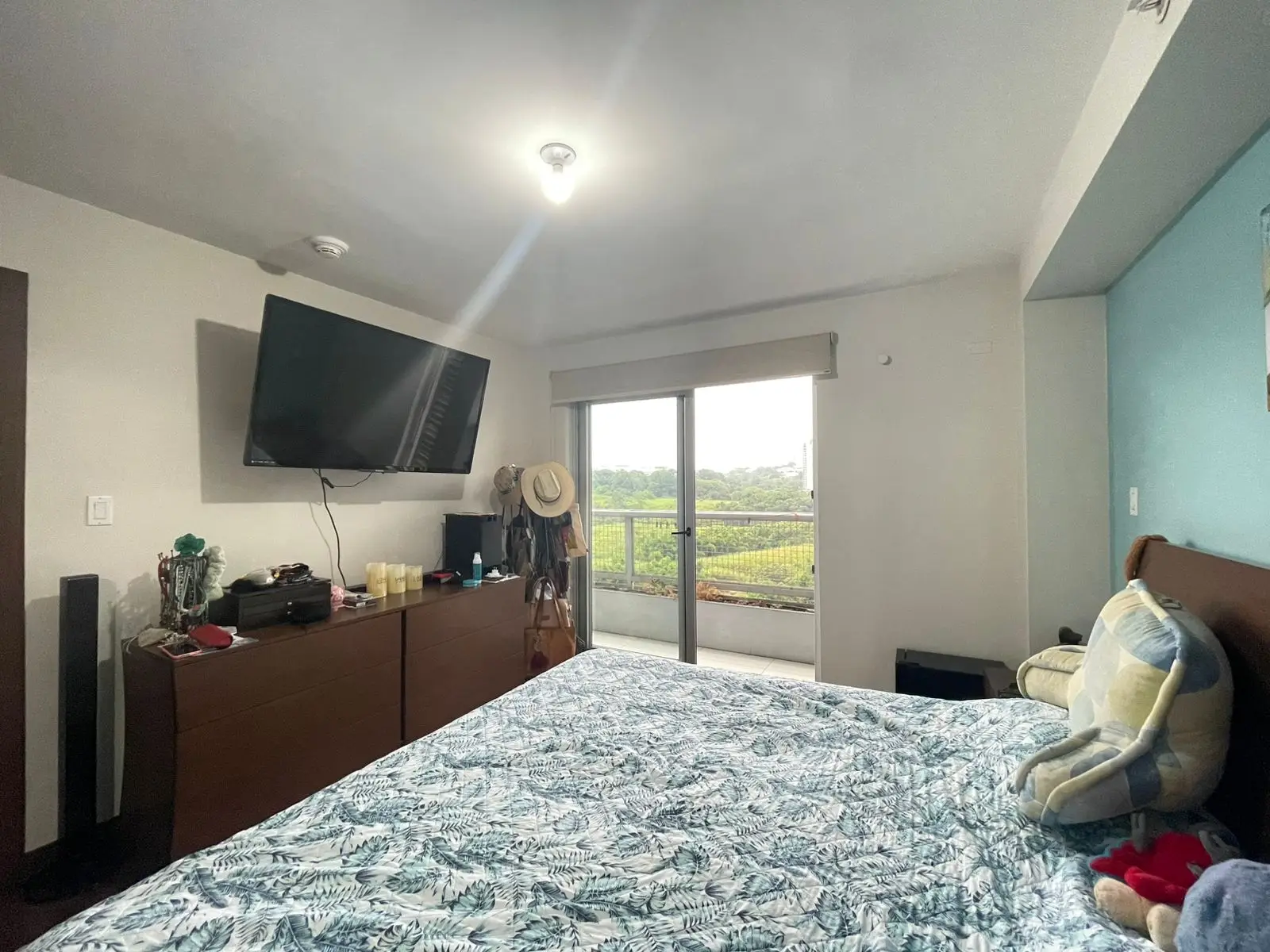 Modern 2-Bedroom Condo in La Uruca - image 10
