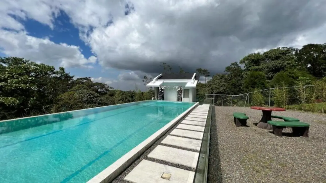 Luxury Mountain Estate with Private Creek, Pool & Panoramic Views in Coronado, Costa Rica - image 5