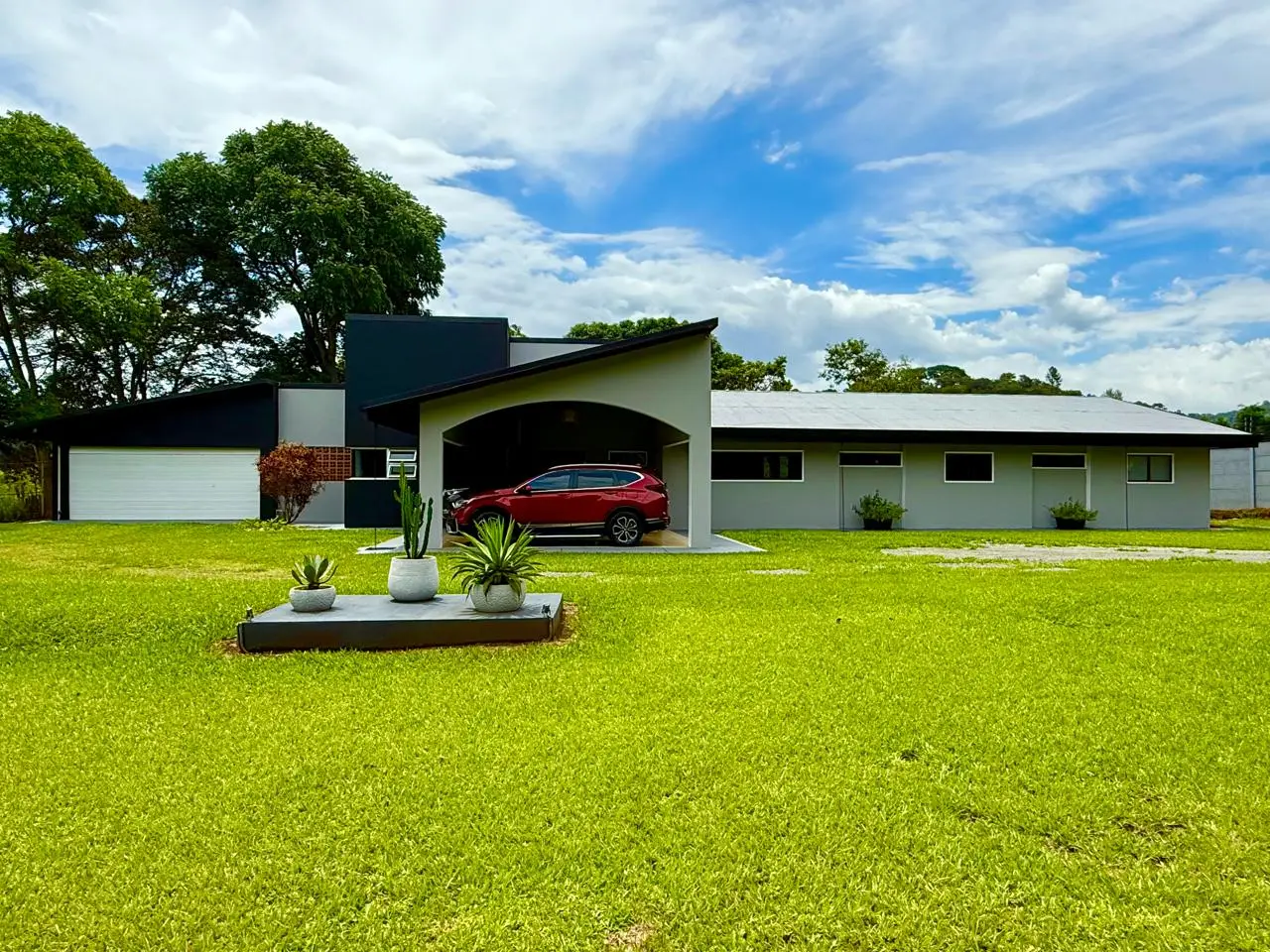 Stunning house in Grecia with mountain views - image 4