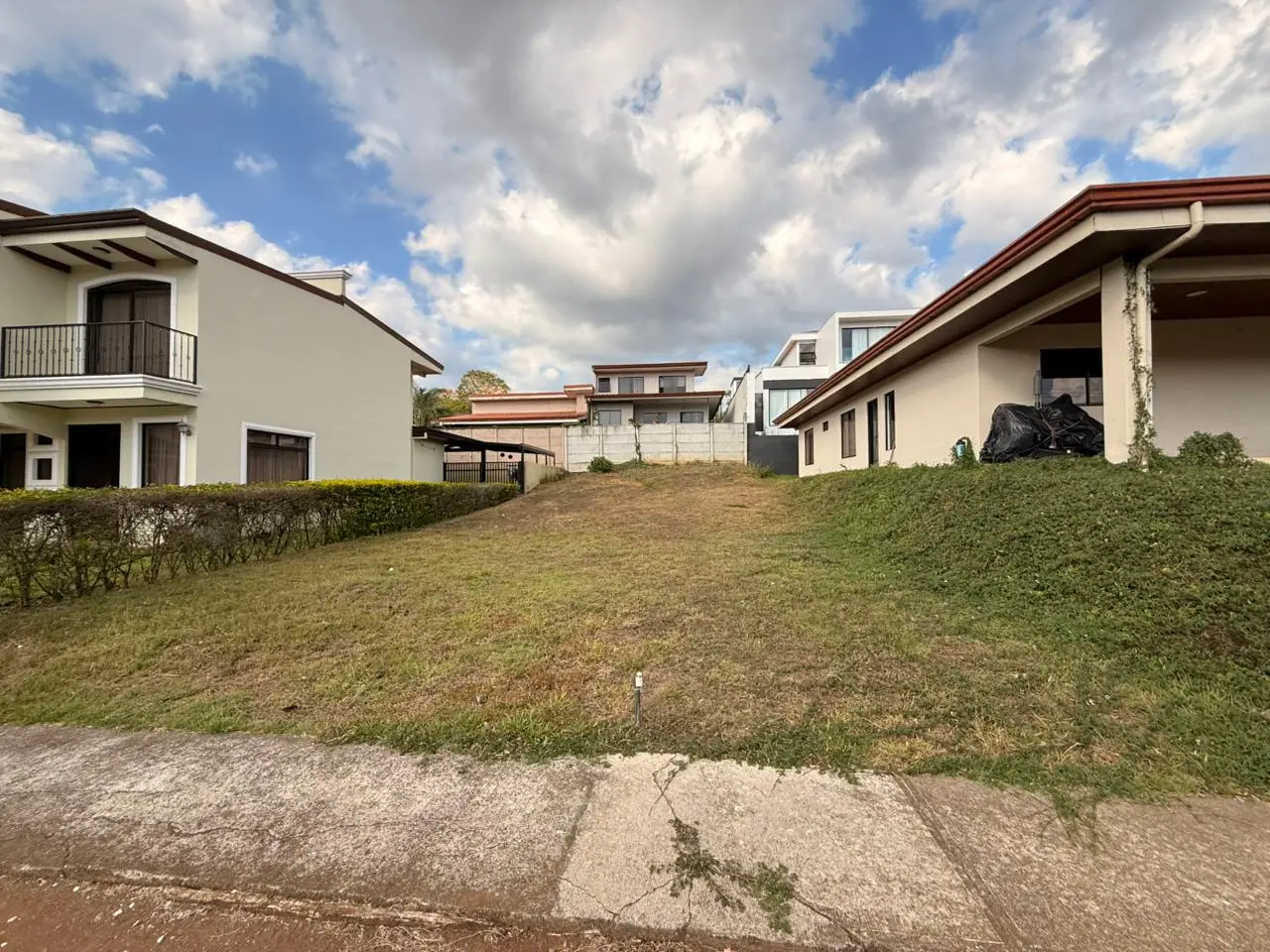 Palmares, Alajuela: Build Your Dream Home on This 250sqm Lot - image 6