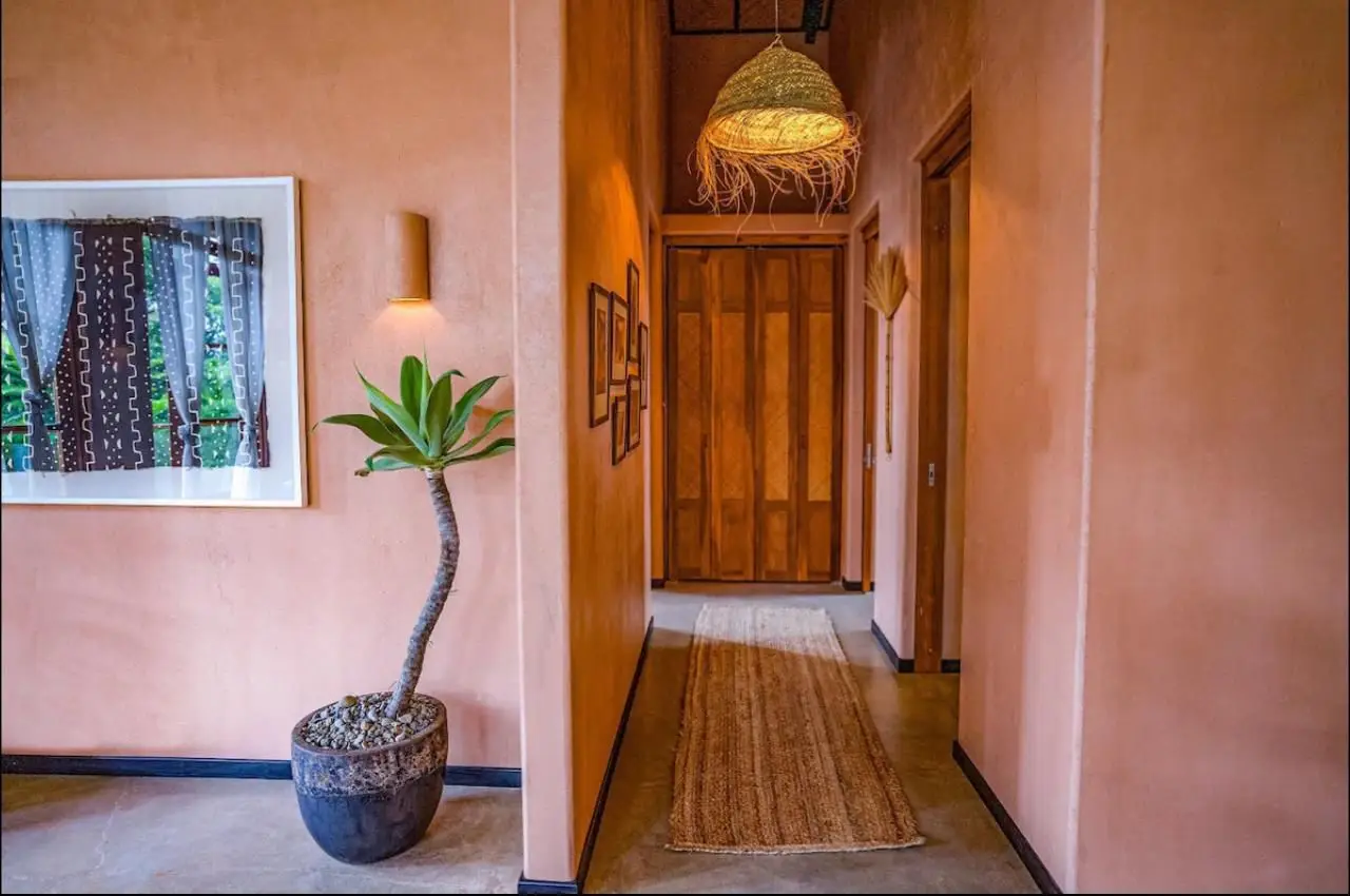 House  in Hermosa with  3 Spacious 105 m² Units with Pool - Turnkey income oppportunity  - image 8