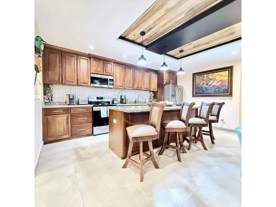 Modern 3-Bedroom Home in Jacó: Coastal Living with Resort Amenities - image 3