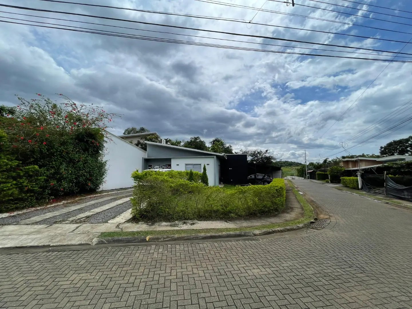 Modern Home in Grecia, Costa Rica - Cond. La Viña - image 11