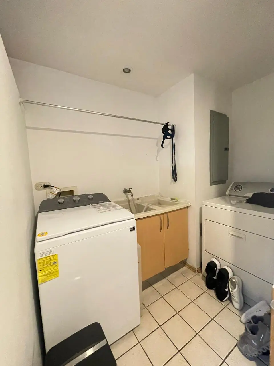 Modern 1-BR Condo for Rent in Escazu's Country Club - image 15