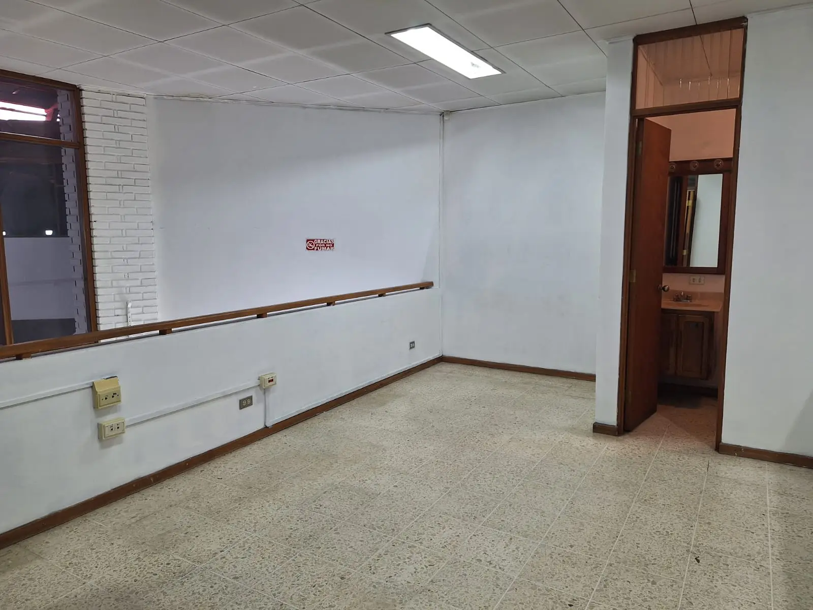 Prime 741sqm Modern Commercial space in Escazú, San José - image 15