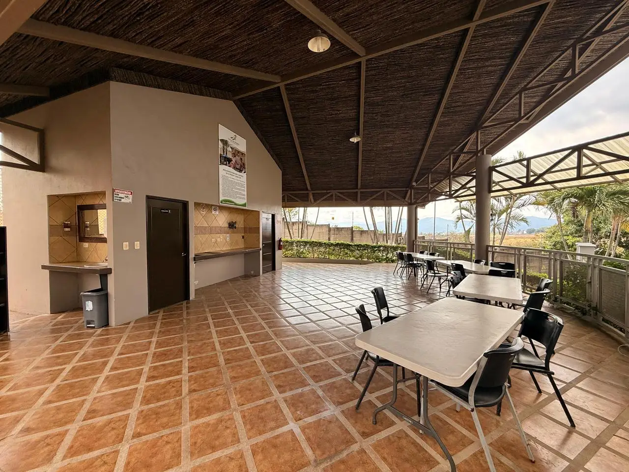 Excellent 231 m² lot on Central Avenue in Grecia, Costa Rica - image 5