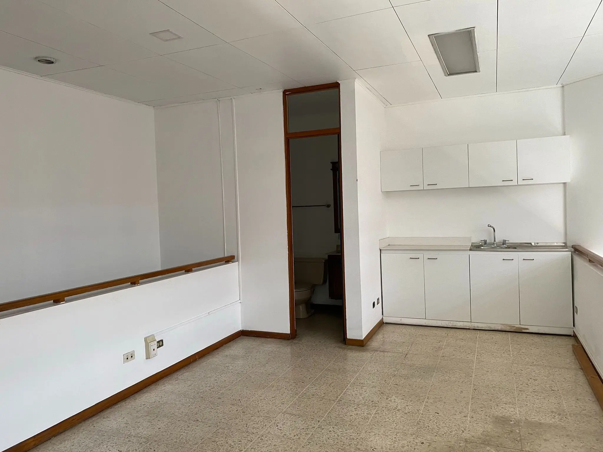 Prime 741sqm Modern Commercial space in Escazú, San José - image 10