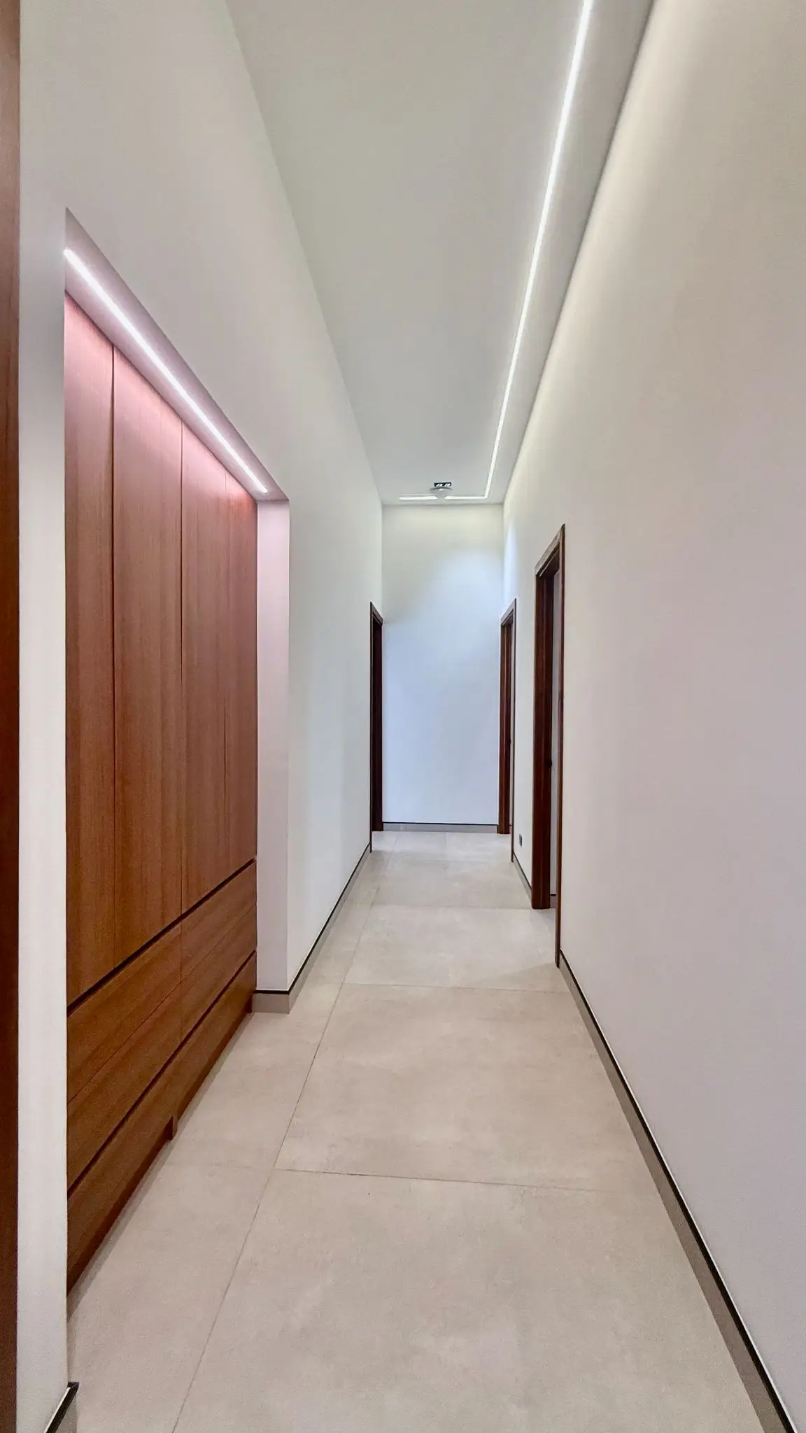 Ultra-Modern 4-Bed Luxury Villa with Pool in Herradura, Costa Rica - image 14