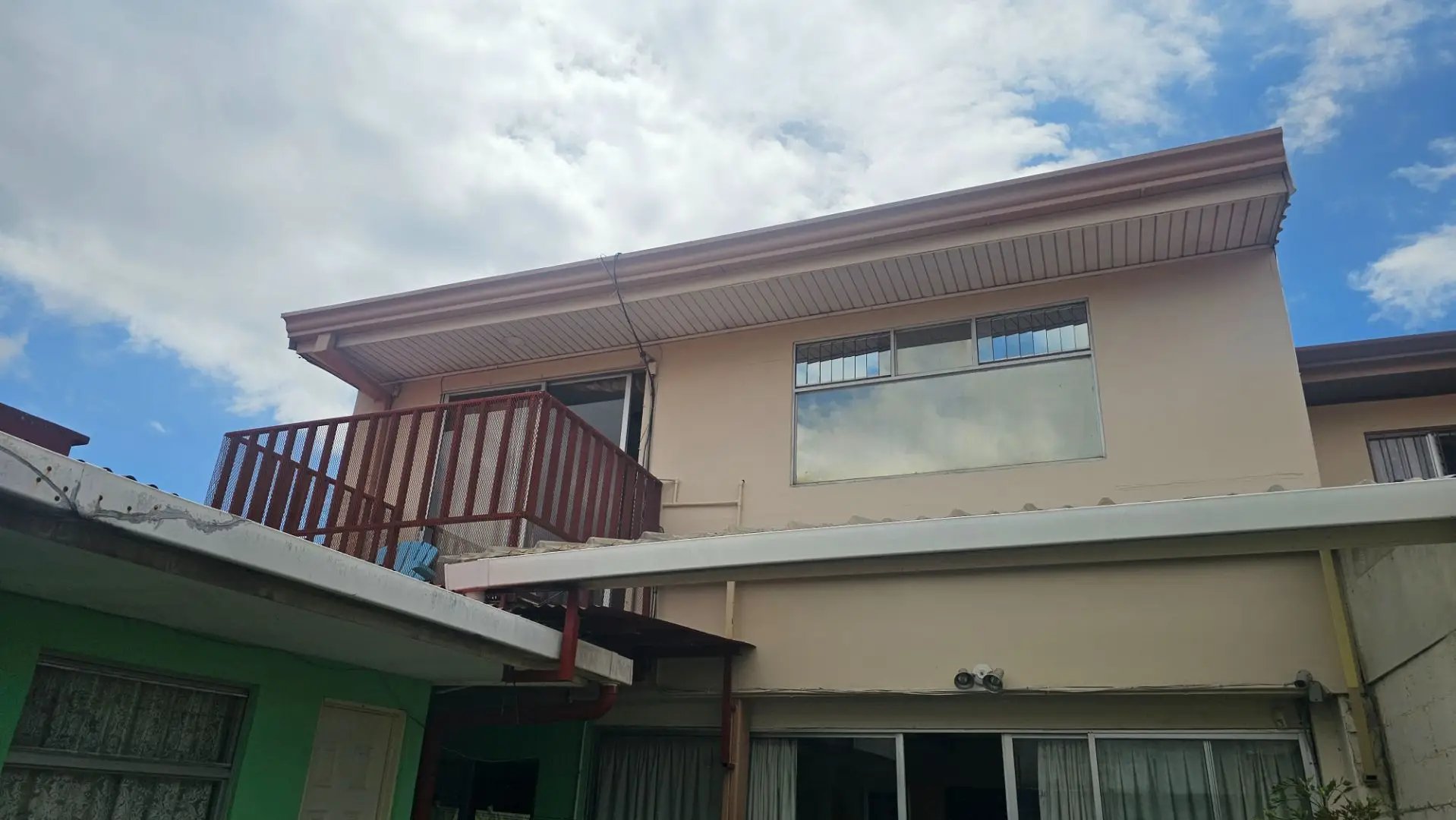 Spacious 6-Bedroom Family Home in Residencial Saint Clare, Moravia - image 4