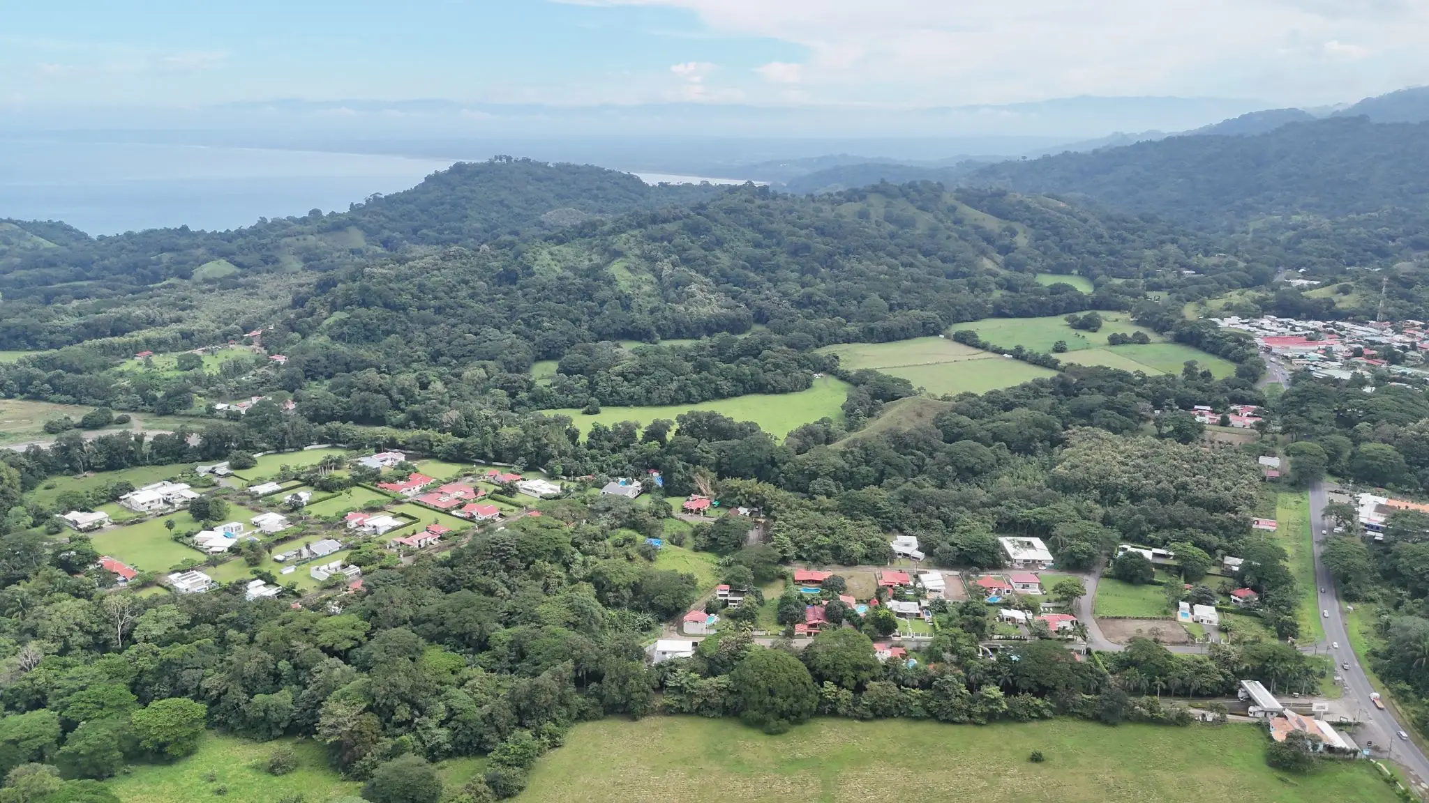 Prime Land for Sale in Tárcoles, Costa Rica - Ideal Development Opportunity! - image 1