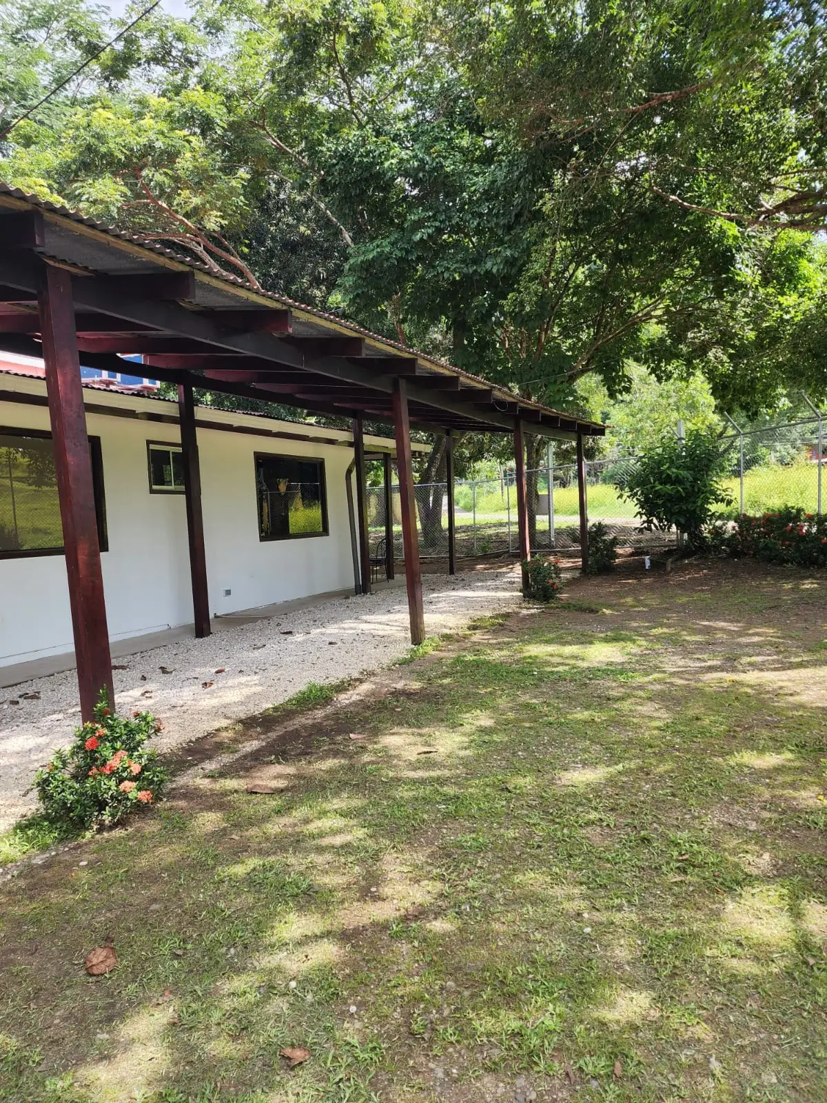 Oportunidad de inversión en Playa Tambor-Puntarenas Casa más Apartamento, Piscina y Lote - image 12