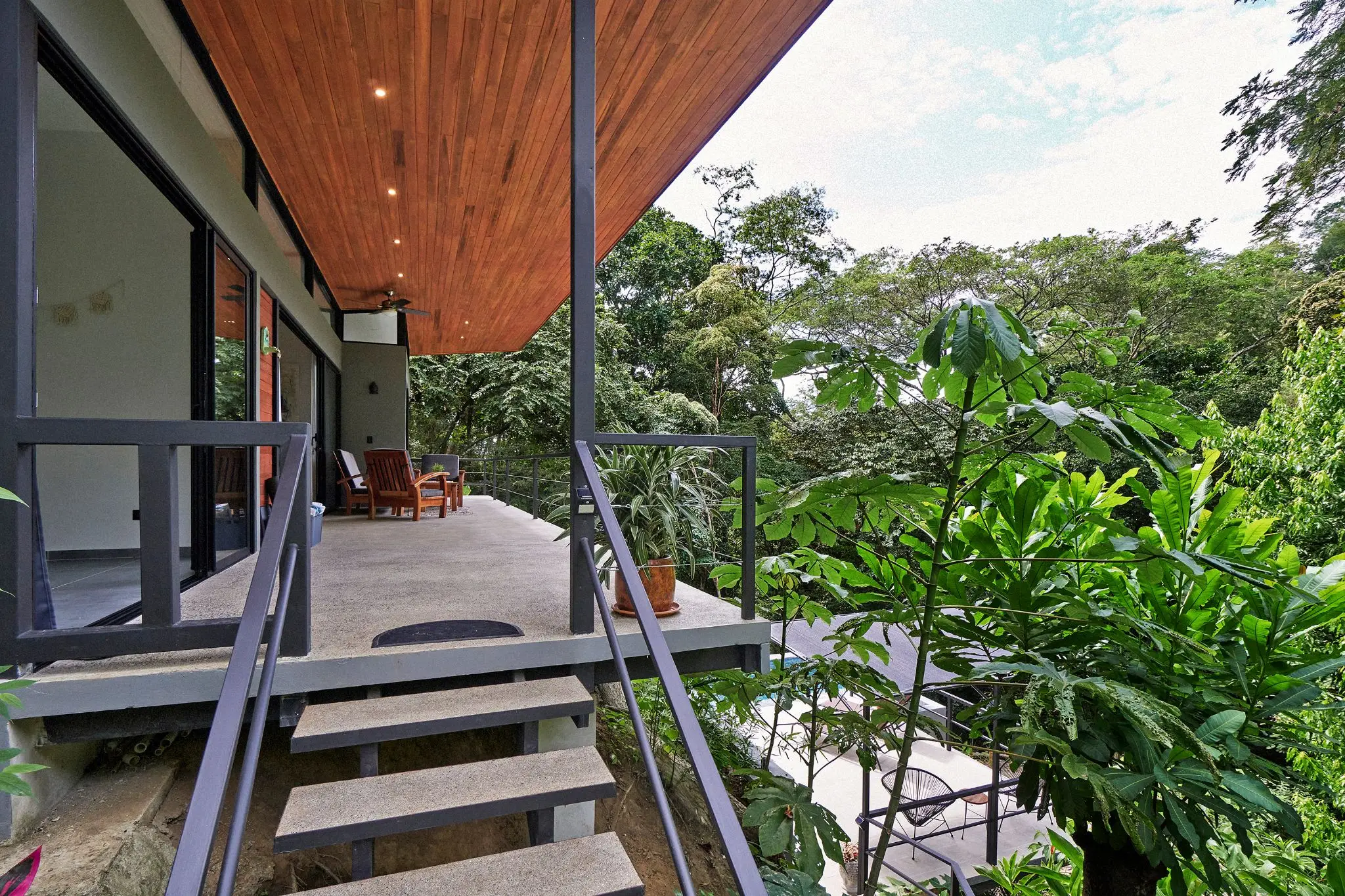 Tropical Villa in Santa Teresa, Steps from the Beach, with Additional Lot for Future Development - image 15