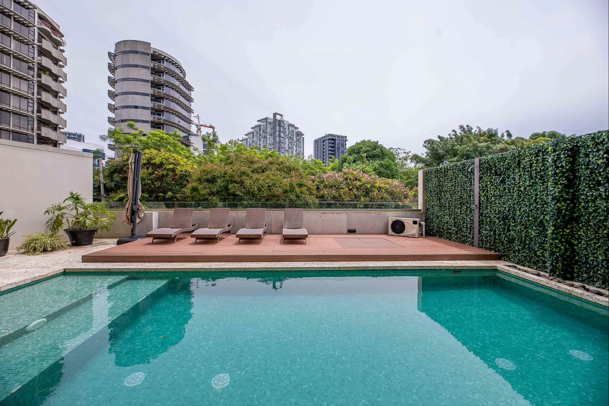 Luxury 3 bedroom Apartment in Nunciatura - image 5