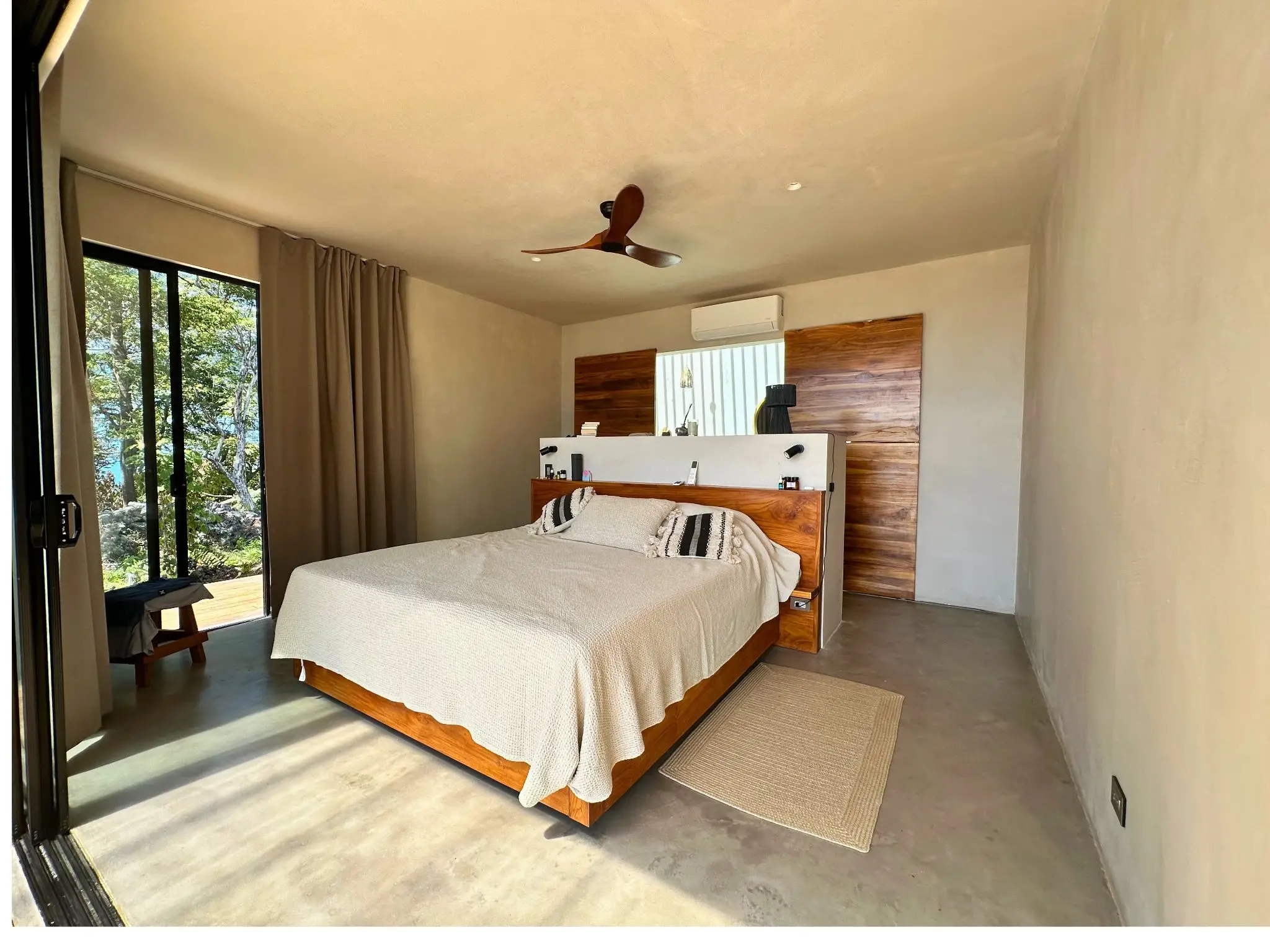 Modern Luxury Ocean View Villa with Bali-Inspired Design Santa Teresa $1.95M - image 2