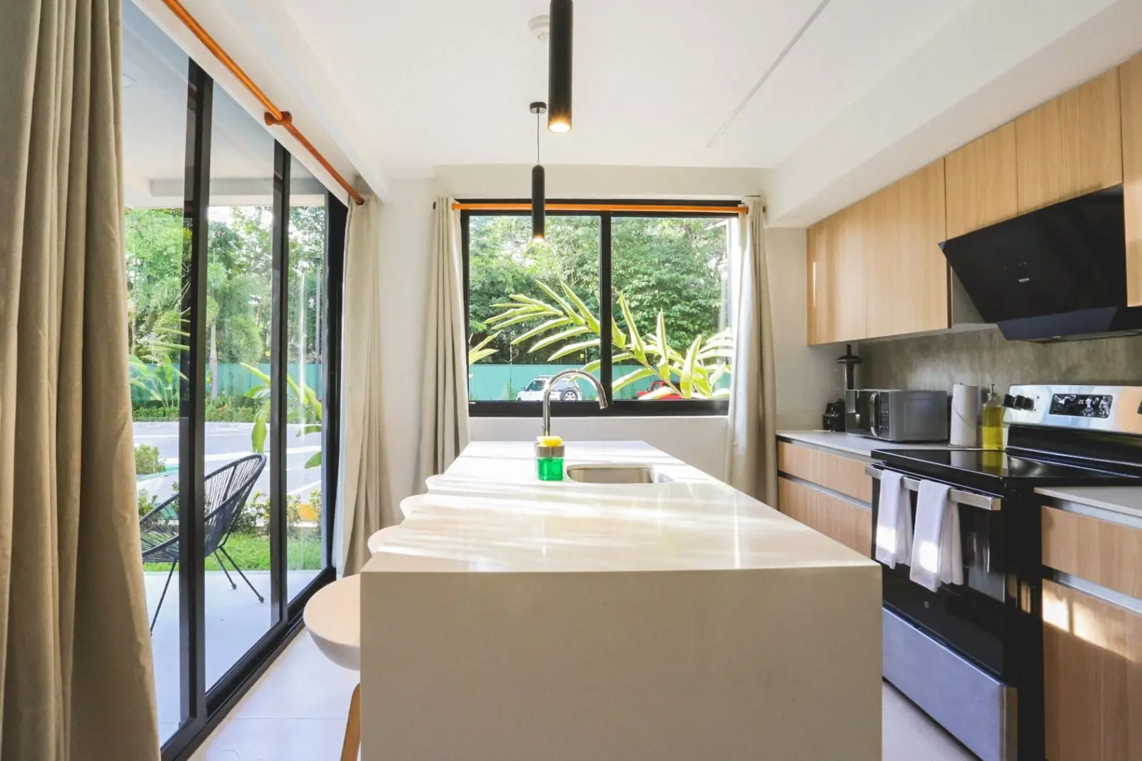 Brand new 2-Bed Condo in Jacó Beach  - image 2