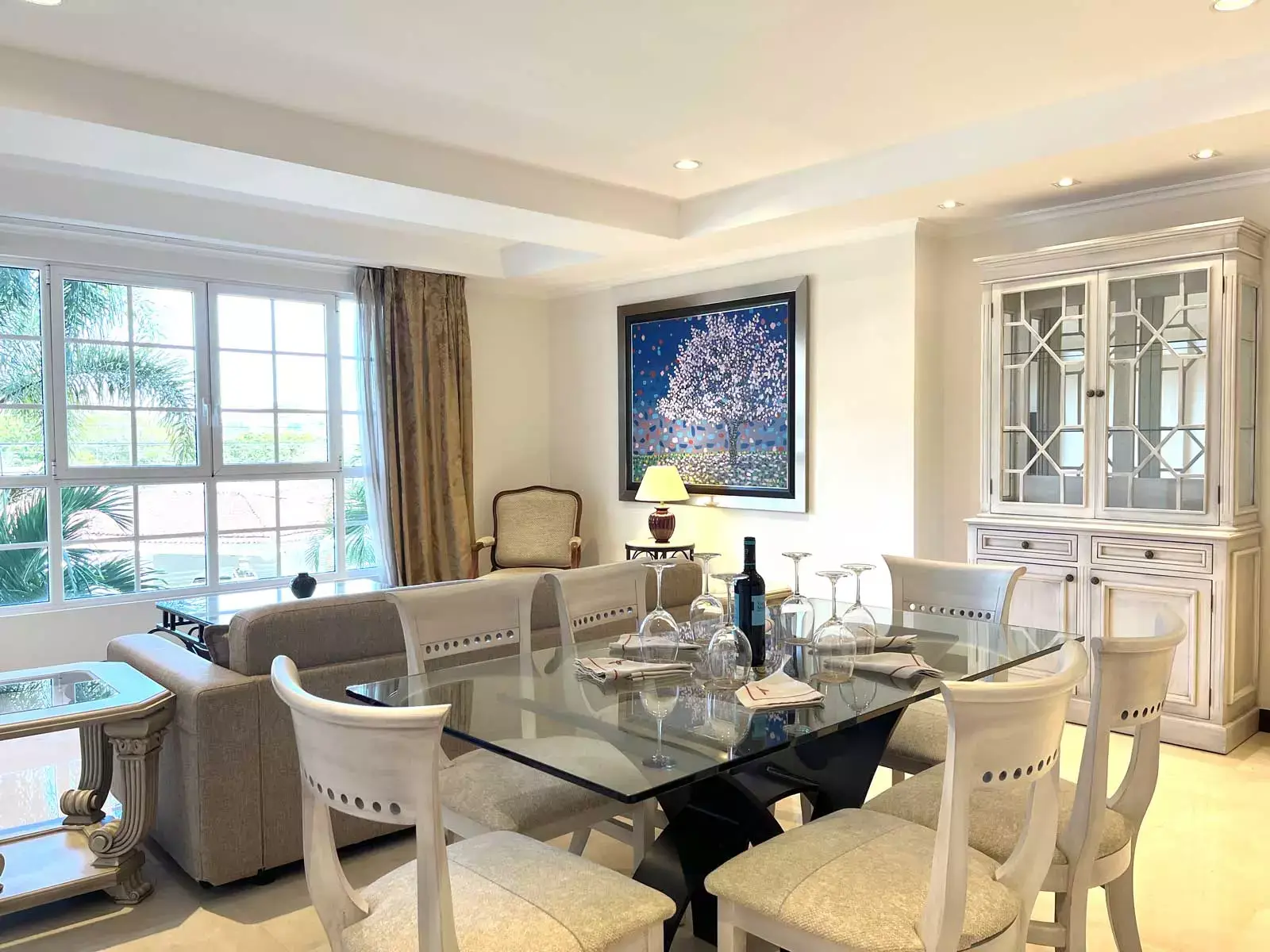 Luxury European 3 Bedroom Apartment in Laureles, Escazu - image 3
